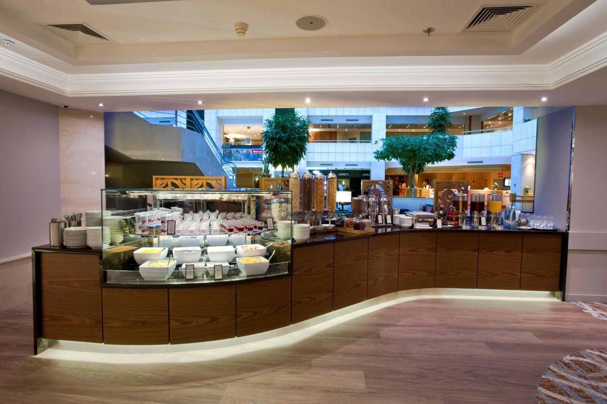 Hilton Hotel 5*